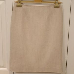 Dana Buchman Skirt (Size Petite 6)